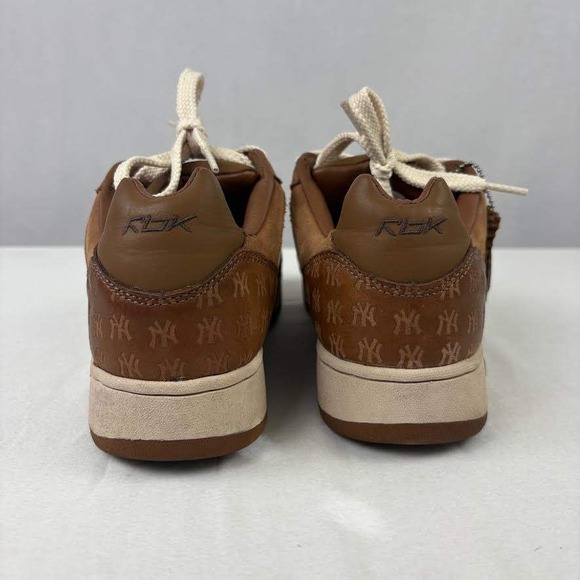 Reebok New York Yankees MLB Collaboration Low Top Sneakers Brown Cream Men's 9.5 - Picture 4 of 12